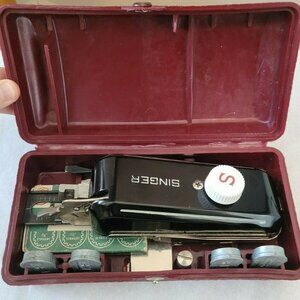 Vintage Singer Buttonholer Attachment w/Templates & Case